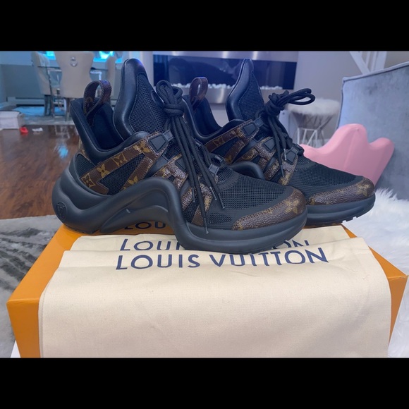 Luis Vuitton LV ARCHLIGHT SNEAKER - Picture 6 of 7